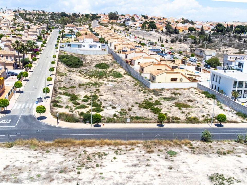 Helårsgrund i La Marina, Alicante - foto 1